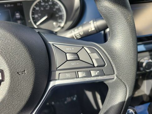 Used 2025 Nissan Versa SV image 19