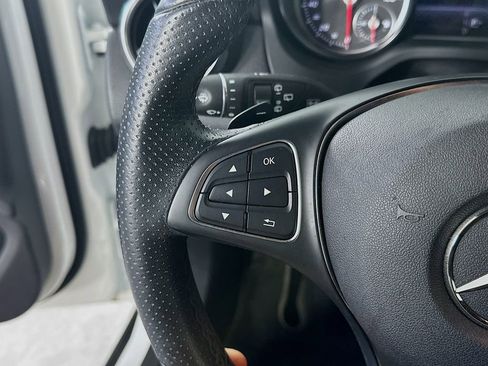 Used 2020 Mercedes-Benz GLA 250 w/ Premium Package image 24