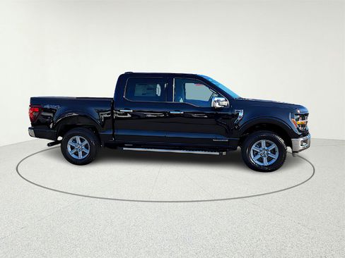 New 2025 Ford F150 XLT w/ Equipment Group 302A MID image 8