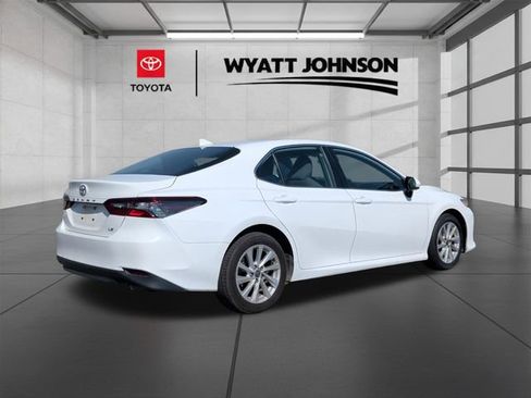 Used 2024 Toyota Camry LE FWD image 5
