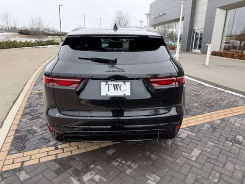 Used 2024 Jaguar F-PACE R-Dynamic S image 6