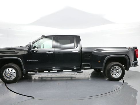 Used 2025 Chevrolet Silverado 3500 LTZ w/ LTZ Plus Package image 4