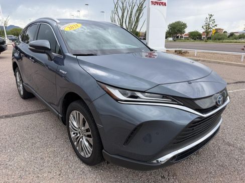 Used 2021 Toyota Venza XLE w/ Softex Package AWD/4WD image 8