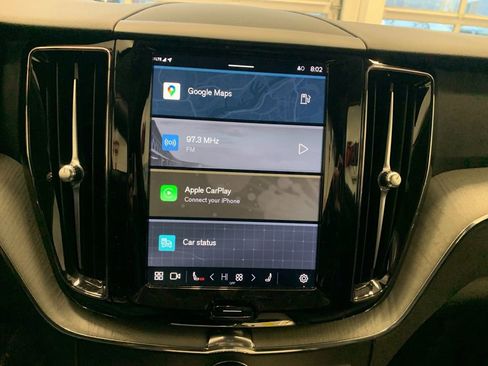 Used 2025 Volvo XC60 B5 Plus image 7