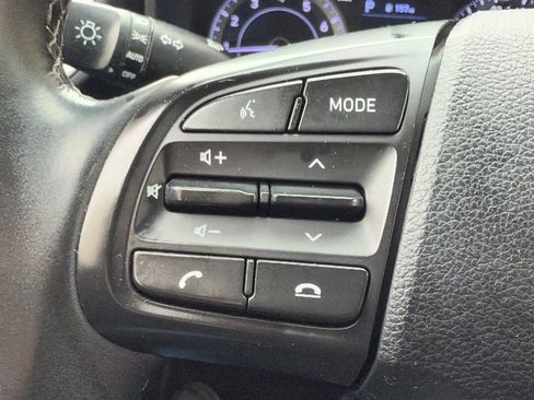 Used 2021 Hyundai Venue SEL image 12