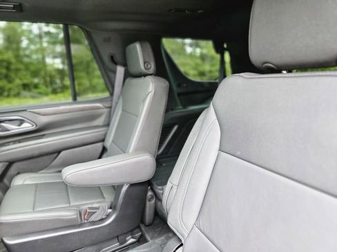 Used 2024 Chevrolet Tahoe Z71 w/ Luxury Package AWD/4WD image 28
