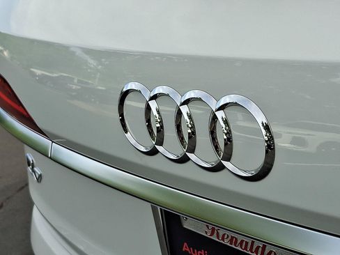 Used 2023 Audi Q7 2.0T Premium w/ Towing Package AWD/4WD image 31