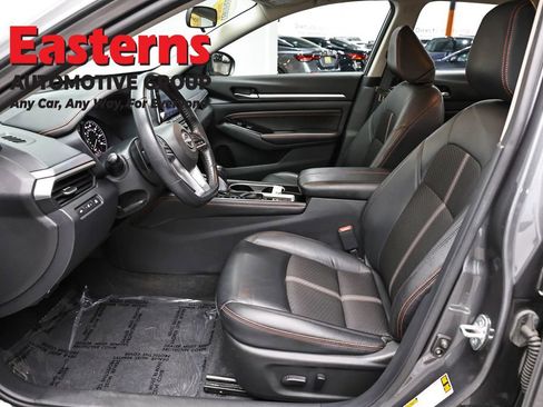 Used 2023 Nissan Altima 2.5 SR AWD/4WD image 14