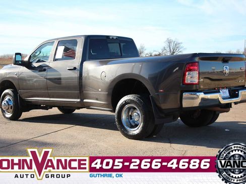 Used 2024 RAM 3500 Tradesman w/ Chrome Appearance Group image 5
