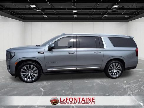 Used 2023 GMC Yukon XL Denali w/ Denali Reserve Package AWD/4WD image 2