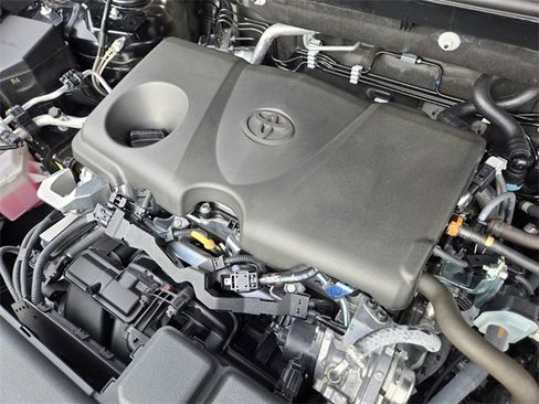 Certified 2025 Toyota RAV4 XLE Premium image 19