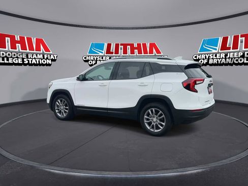Used 2024 GMC Terrain SLT AWD/4WD image 6