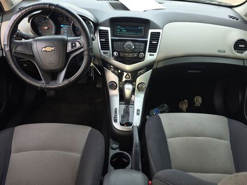 Used 2014 Chevrolet Cruze LS image 13