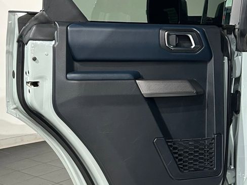 Used 2022 Ford Bronco Outer Banks AWD/4WD image 47