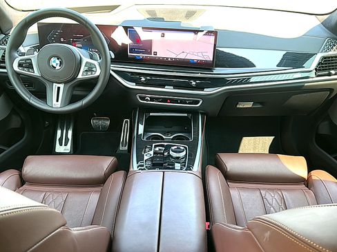 Certified 2025 BMW X7 M60i AWD/4WD image 22