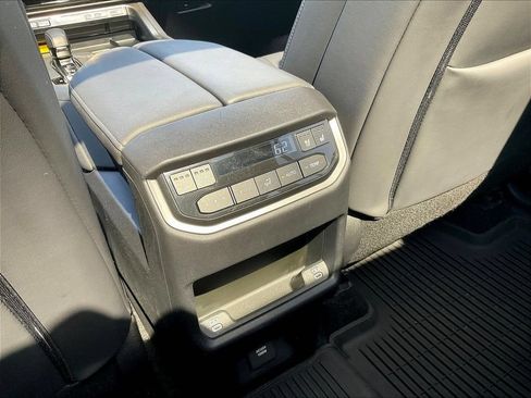 Used 2025 Lexus TX 500h AWD w/ Technology Package image 12