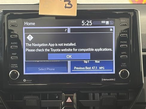 Used 2021 Toyota Corolla LE FWD image 3