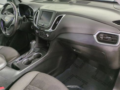 Certified 2020 Chevrolet Equinox LT w/ Driver Convenience Package image 25