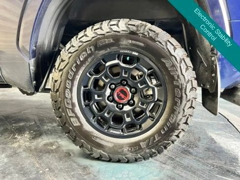Used 2022 Toyota Tundra Capstone AWD/4WD image 10