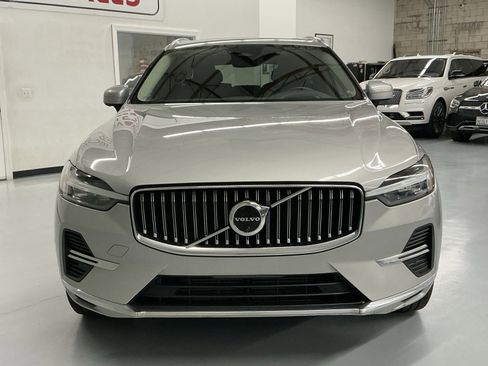 Used 2022 Volvo XC60 T8 Inscription Expression image 2