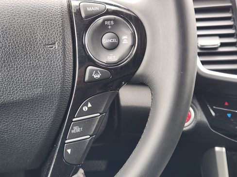 Used 2017 Honda Accord EX-L image 28