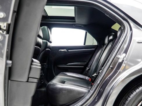 Used 2023 Chrysler 300 S w/ Comfort Group RWD image 40