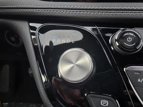 New 2026 Chrysler Pacifica Select image 23