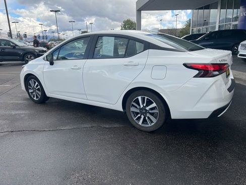 Used 2024 Nissan Versa SV image 5