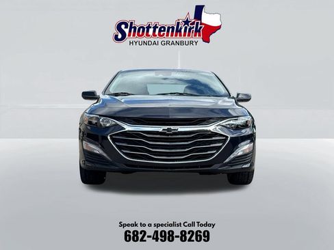 Used 2023 Chevrolet Malibu LT w/ Driver Confidence Package FWD image 2