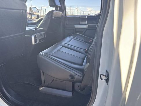 Used 2022 Ford F350 Lariat w/ Black Appearance Package image 17
