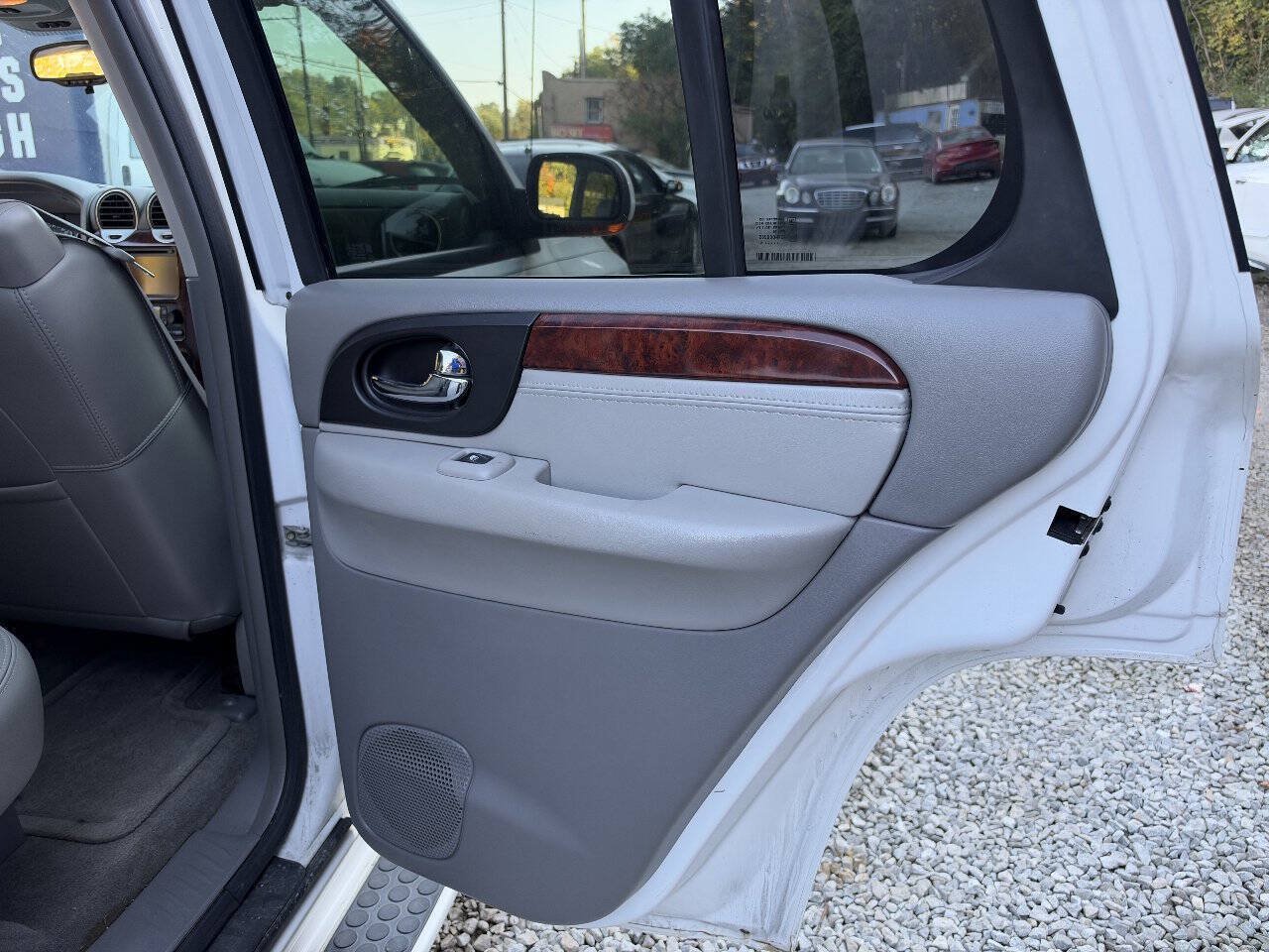 Used 2005 GMC Envoy Denali AWD/4WD image 14