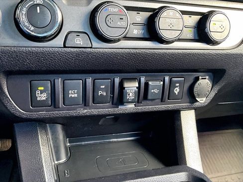 Certified 2021 Toyota Tacoma TRD Off-Road image 13