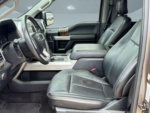 Used 2018 Ford F150 Lariat w/ Equipment Group 502A Luxury AWD/4WD image 5