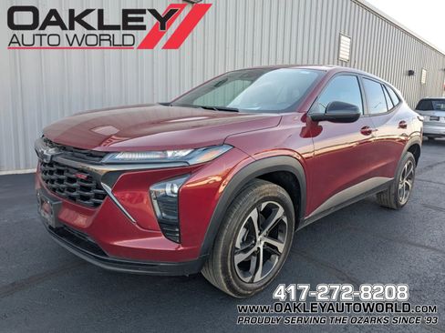 Used 2024 Chevrolet Trax RS image 1