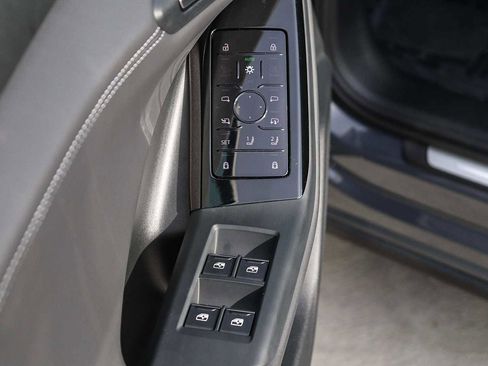 Used 2025 Audi Q6 e-tron Premium w/ Convenience Package image 26