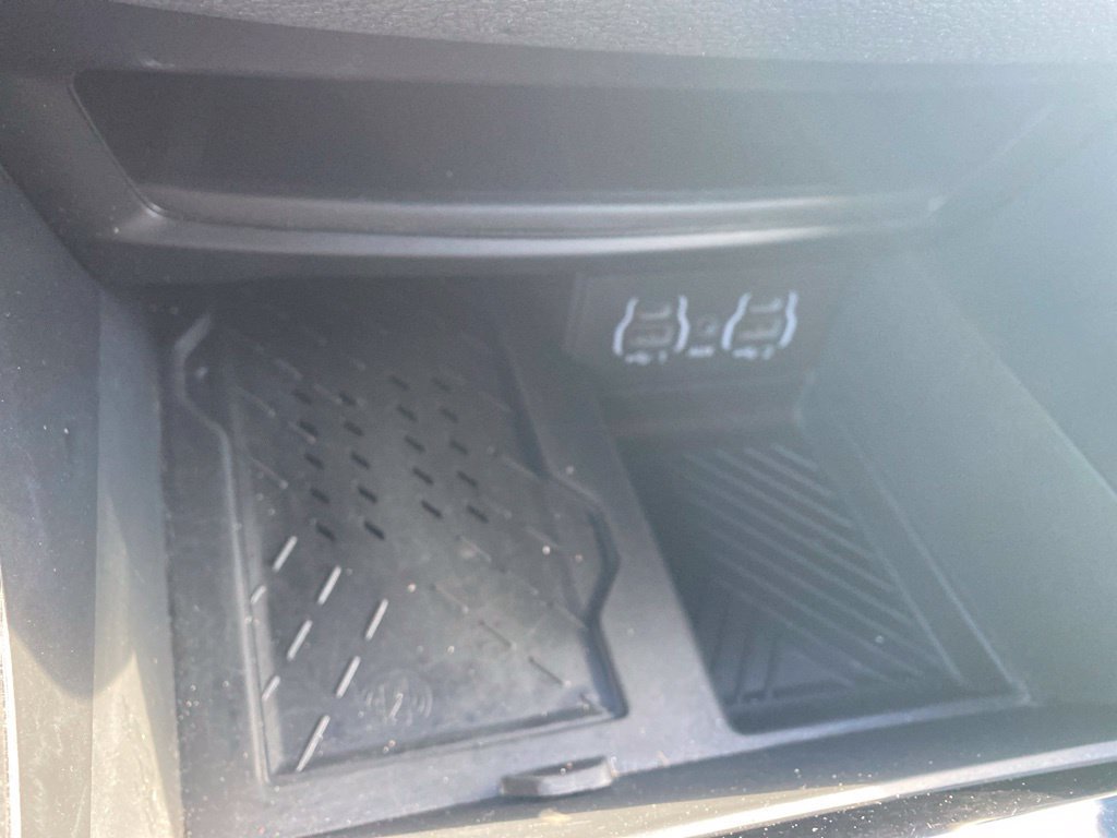 Used 2025 Chrysler Pacifica Limited FWD image 32
