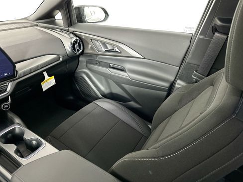 New 2026 Chevrolet Equinox EV LT image 22