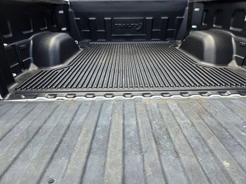 Used 2021 Chevrolet Silverado 1500 RST w/ Convenience Package II AWD/4WD image 15
