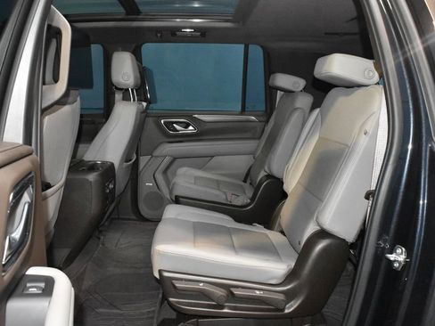 Used 2023 Chevrolet Suburban LT w/ LT Signature Package AWD/4WD image 20
