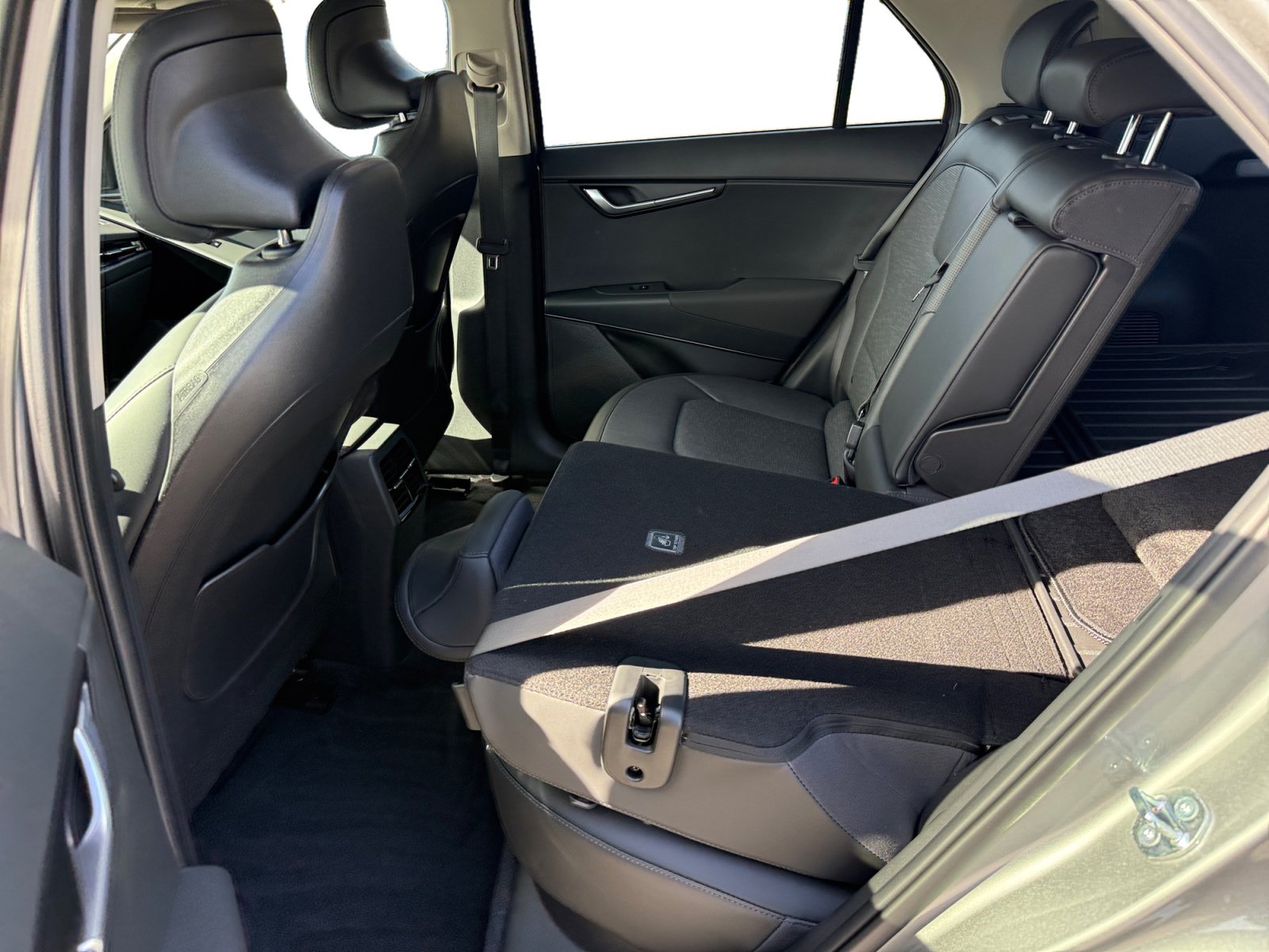 Certified 2024 Kia Niro Wave FWD image 16