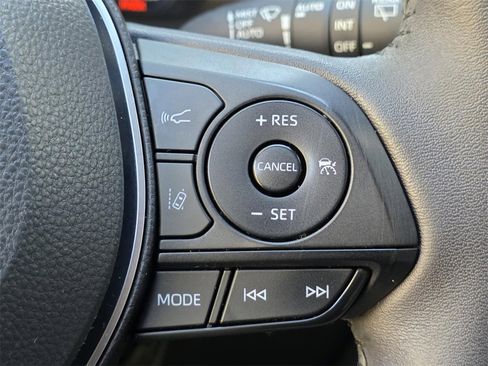 Used 2023 Toyota RAV4 Limited image 32