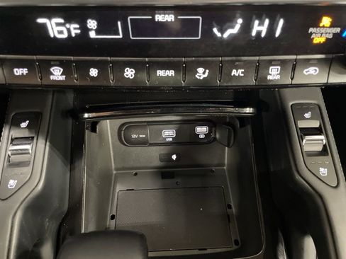 Used 2020 Kia Telluride SX w/ SX Prestige Package image 40