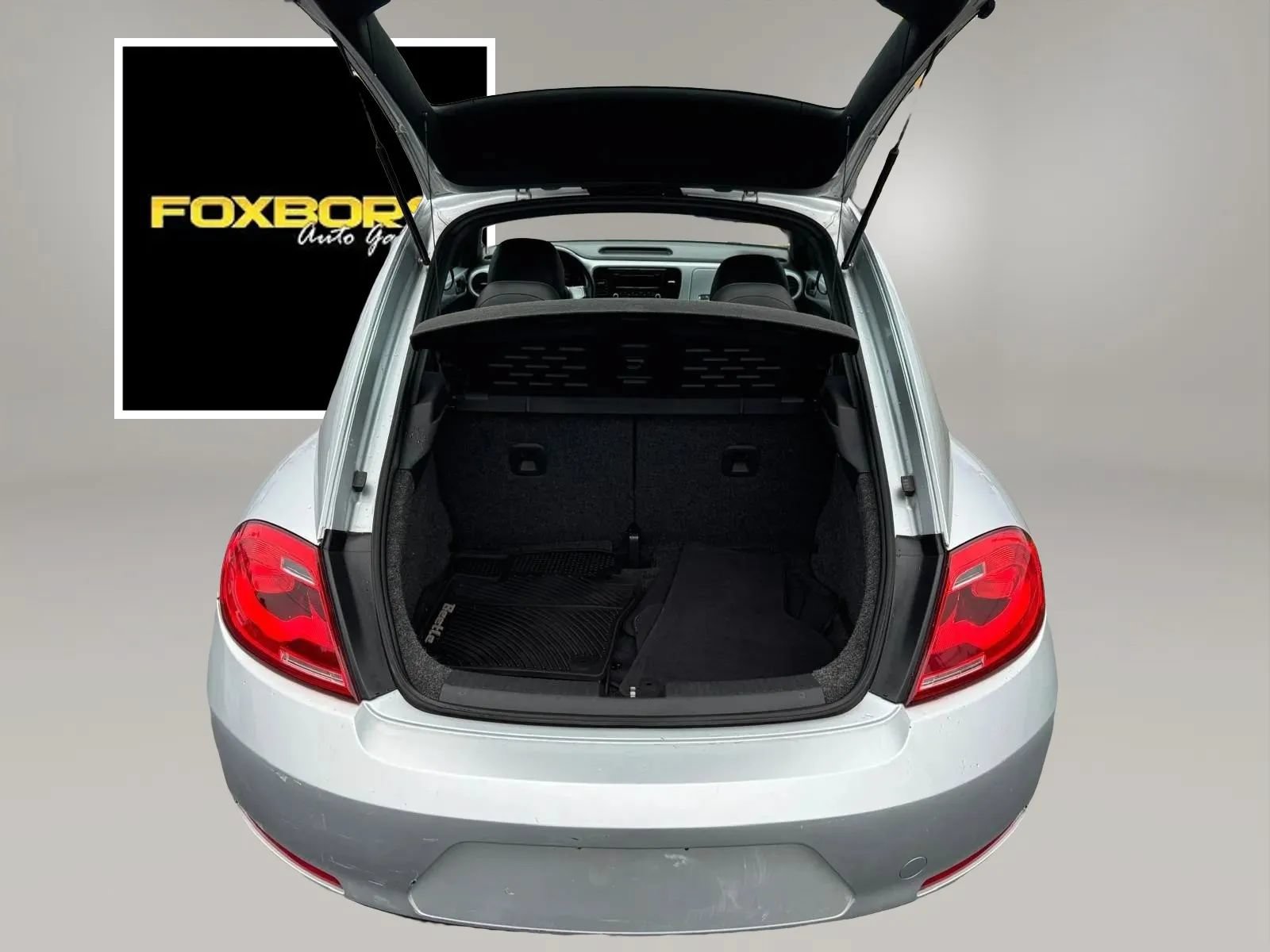 Used 2012 Volkswagen Beetle 2.5 FWD image 9