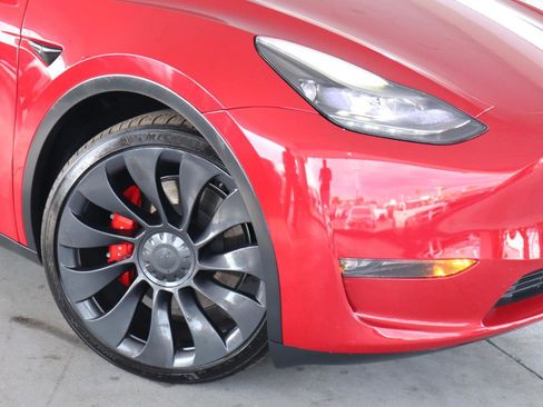 Used 2023 Tesla Model Y Performance AWD/4WD image 4