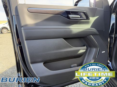 New 2026 Chevrolet Suburban Premier image 10