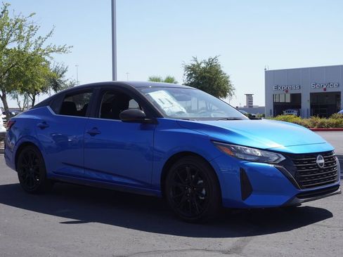 Certified 2025 Nissan Sentra SR w/ Midnight Edition image 4