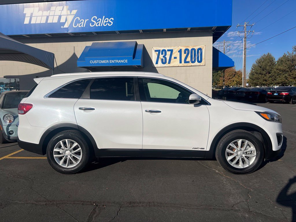 Used 2016 Kia Sorento LX AWD/4WD image 2