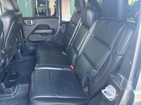 Used 2019 Jeep Wrangler Unlimited Rubicon image 15