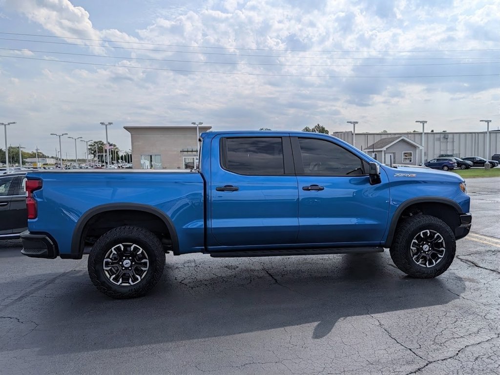 Used 2022 Chevrolet Silverado 1500 ZR2 w/ Technology Package AWD/4WD image 9