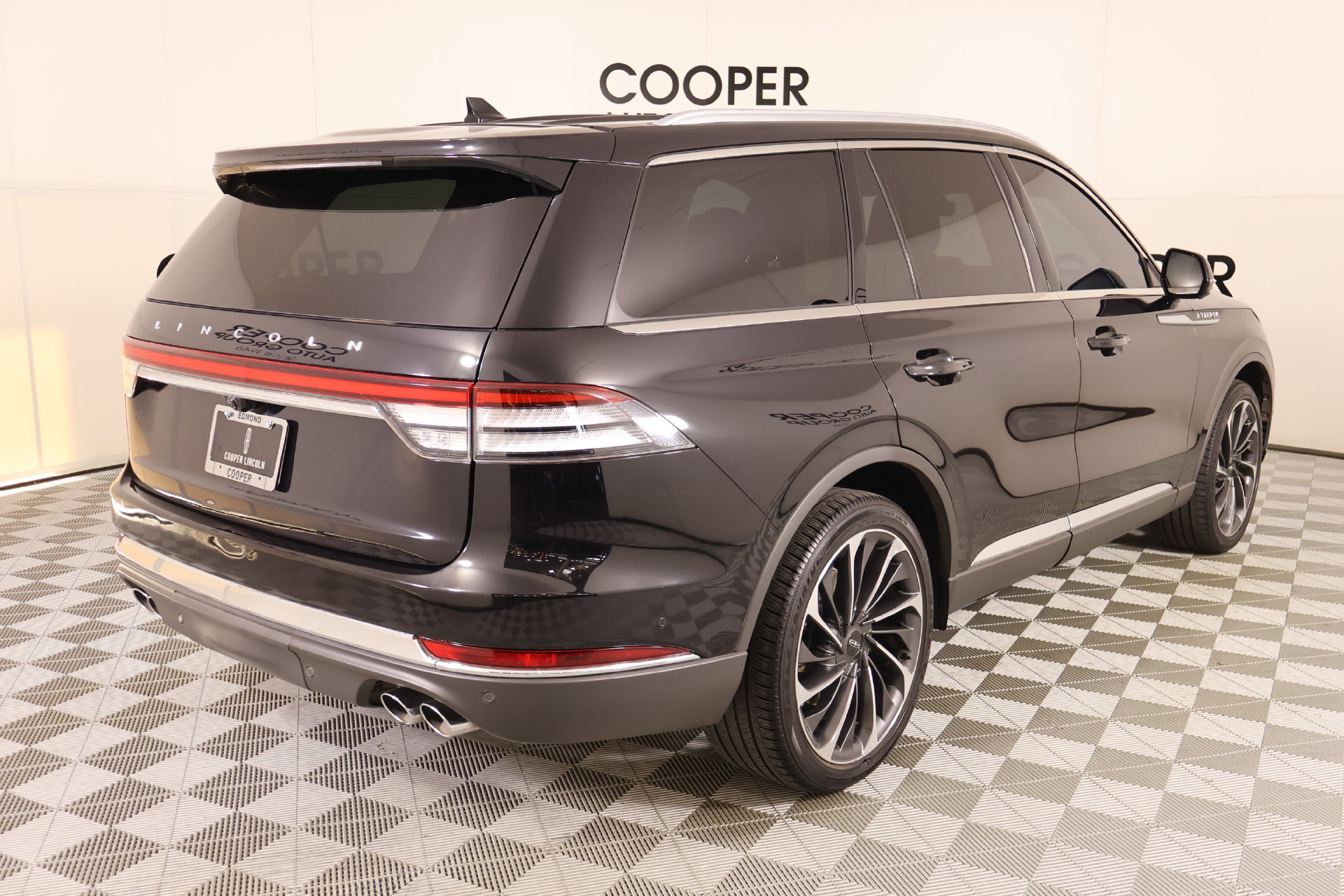Used 2022 Lincoln Aviator Reserve w/ Equipment Group 201A AWD/4WD image 23